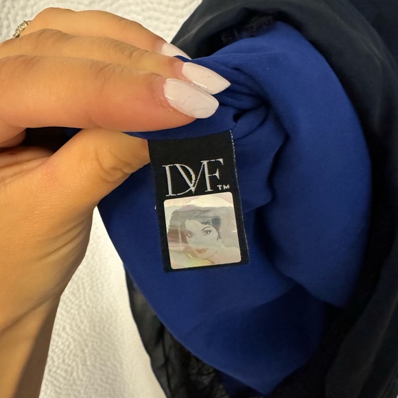 Vintage Diane Von Furstenberg Silk and Lace Ruched Strapless Dress - Sz. 0 - Picture 11 of 12